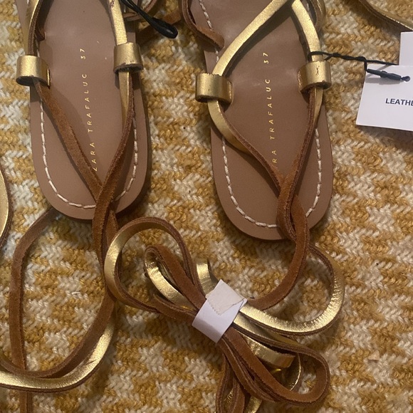 ZARA TRAFALUC Gold Leather Gladiator Sandals - Picture 8 of 8